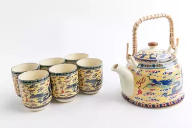 Chinese-Tea-Set-7-Porcelain-Dragons.webp