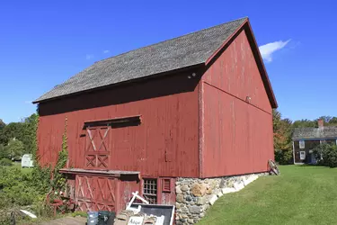 Zalmon_Read_Barn_back_view.webp