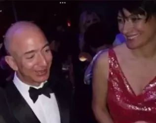 Jeff Bezos Ghislaine Maxwell.webp
