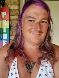 introduction-to-me-genderqueer-transwoman-v0-owurkzly8zif1.webp