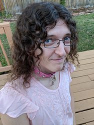 Alex_Munroe_Evelyn_Clover_Woods_TwitterpicDec2018.jpg