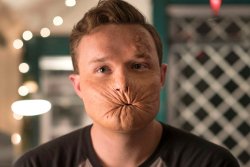 tv_arseface1a.jpg