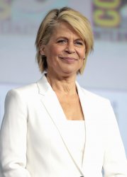 Linda_Hamilton_by_Gage_Skidmore.jpg