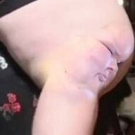 Amber's Elbow Face